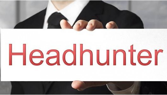 Headhunter:“Aquele que trabalha procurando talentos para o mercado”